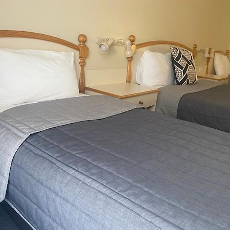 Tumbarumba Motel & Elms Restaurant エクステリア 写真