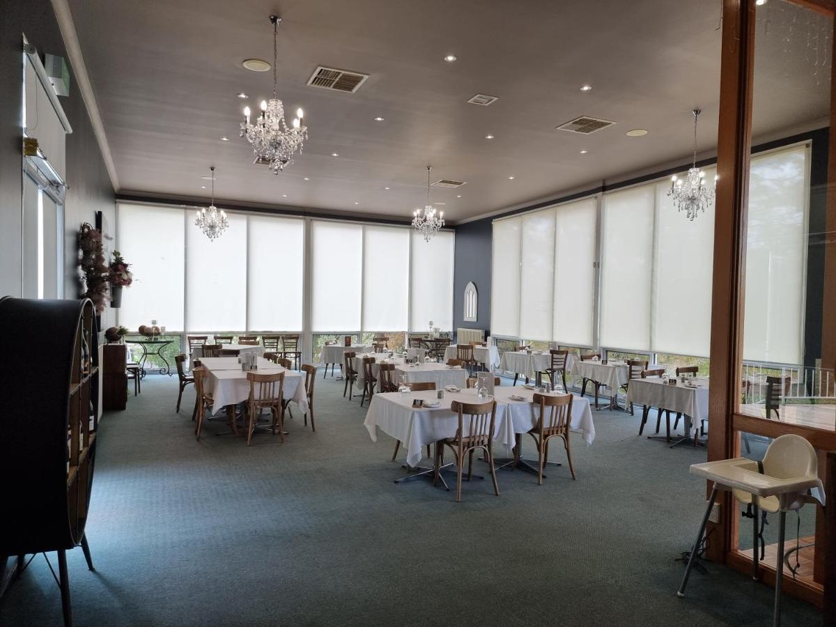 Tumbarumba Motel & Elms Restaurant エクステリア 写真