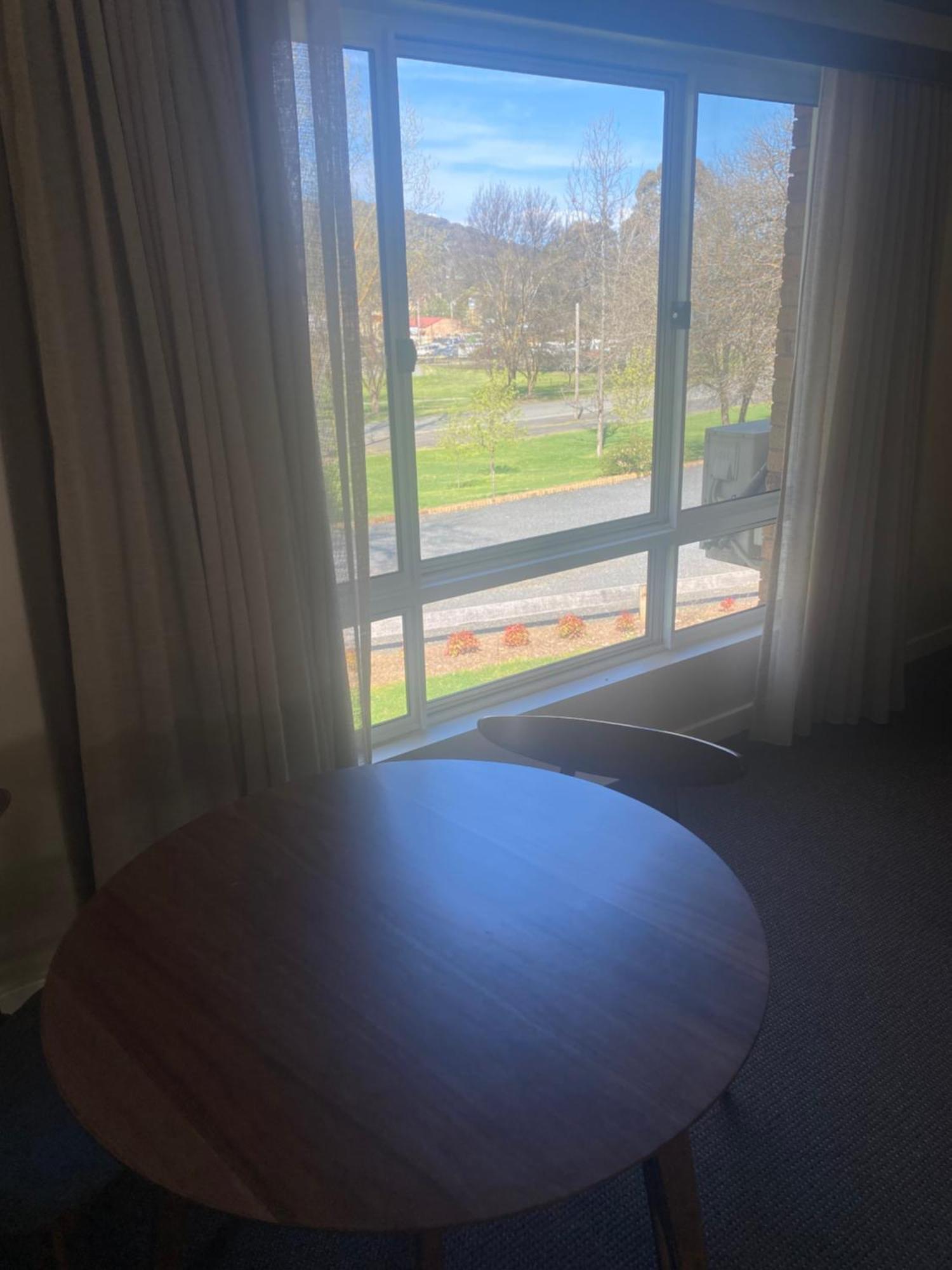 Tumbarumba Motel & Elms Restaurant エクステリア 写真