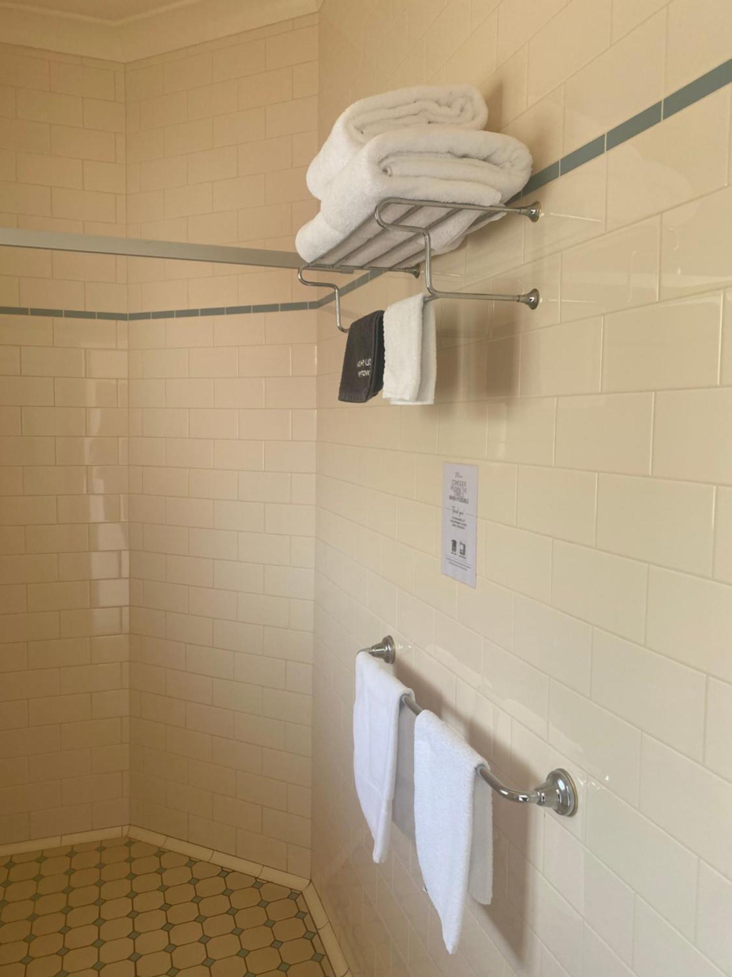 Tumbarumba Motel & Elms Restaurant エクステリア 写真